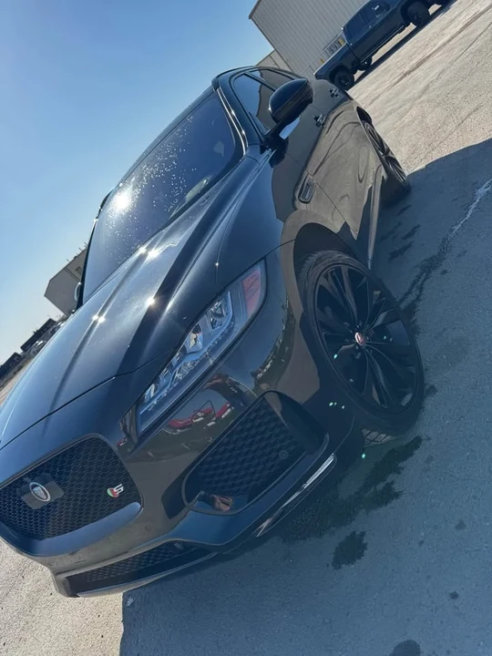 2019 Jaguar F-Pace SVR - Image 2 of 10