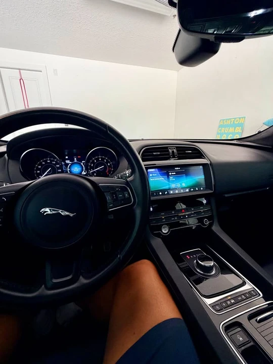2019 Jaguar F-Pace - Image 3 of 11