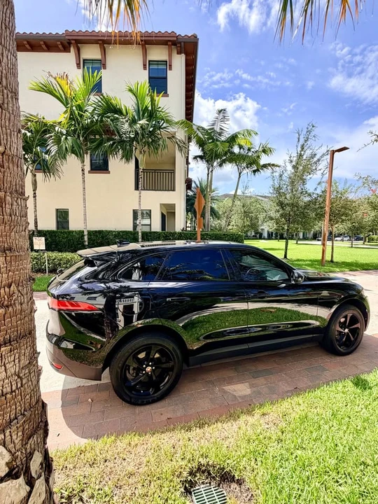 2019 Jaguar F-Pace - Image 4 of 11