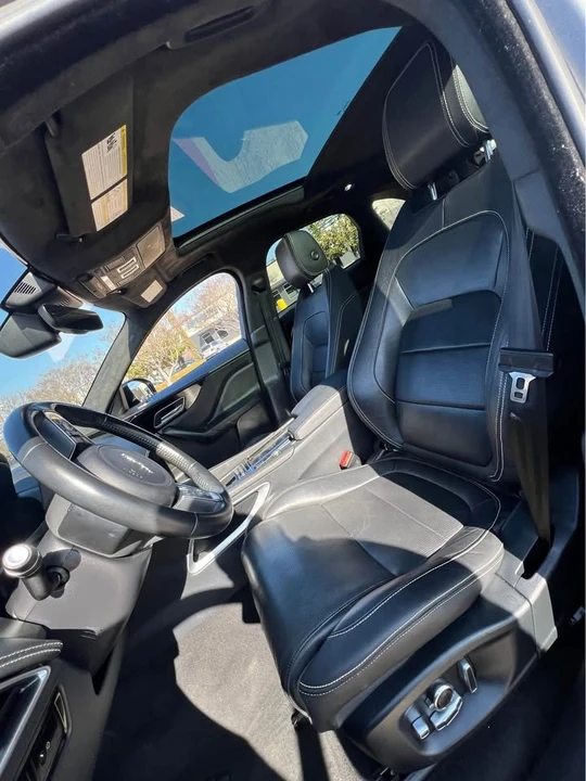 2019 Jaguar F-Pace - Image 6 of 9