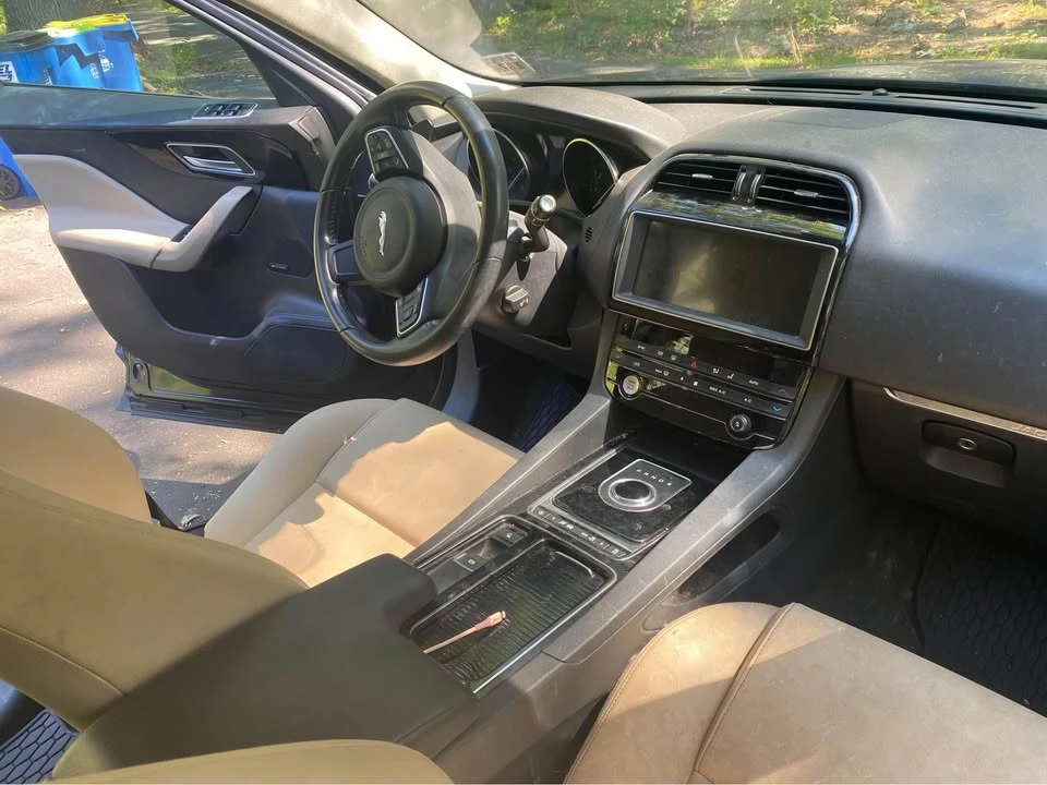 2019 Jaguar F-Pace - Image 5 of 10