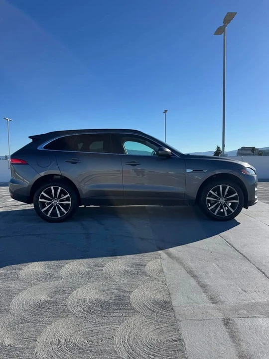2019 Jaguar F-Pace - Image 3 of 10
