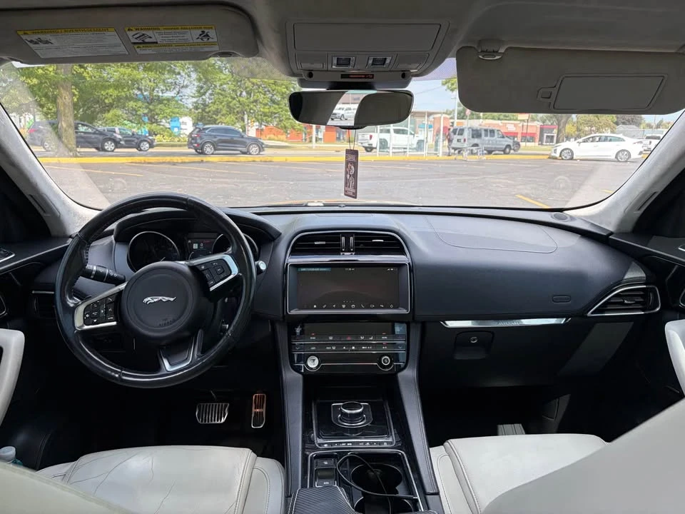 2019 Jaguar F-Pace - Image 18 of 20