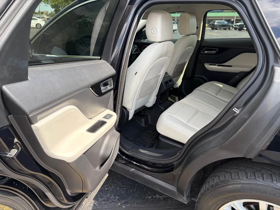 2019 Jaguar F-Pace - Image 13 of 20