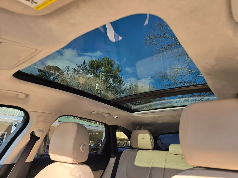 2019 Jaguar F-Pace - Image 14 of 20