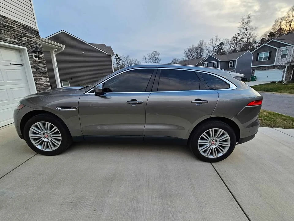 2019 Jaguar F-Pace - Image 7 of 8