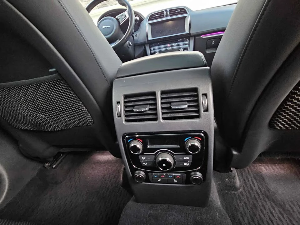 2019 Jaguar F-Pace - Image 3 of 8