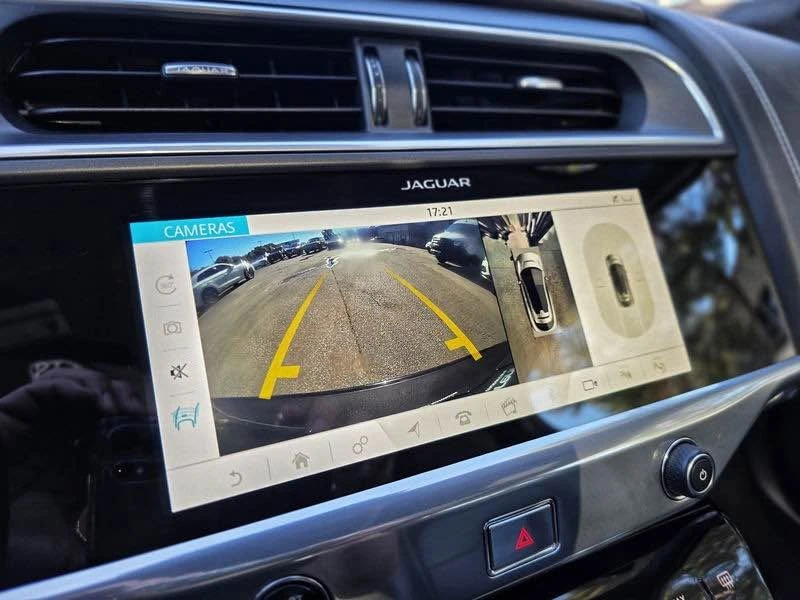 2019 Jaguar I-Pace - Image 10 of 18