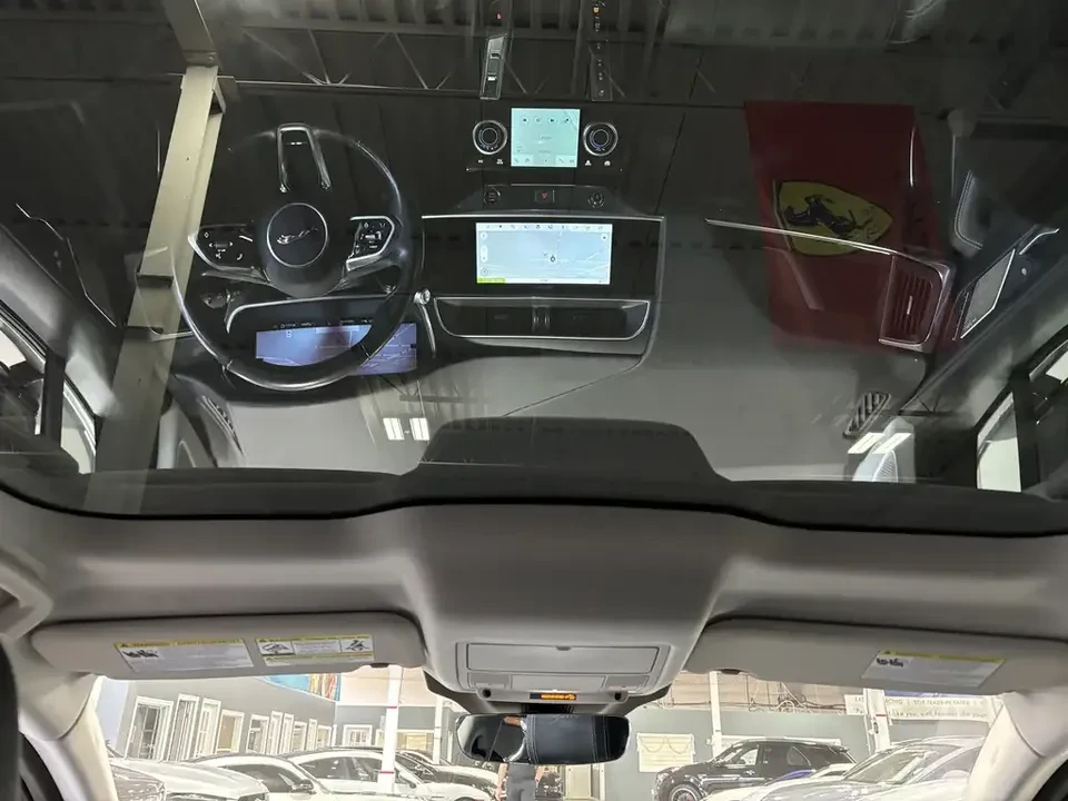 2019 Jaguar I-Pace - Image 13 of 20