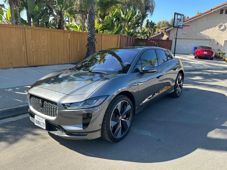 2019 Jaguar I-Pace - Image 11 of 31
