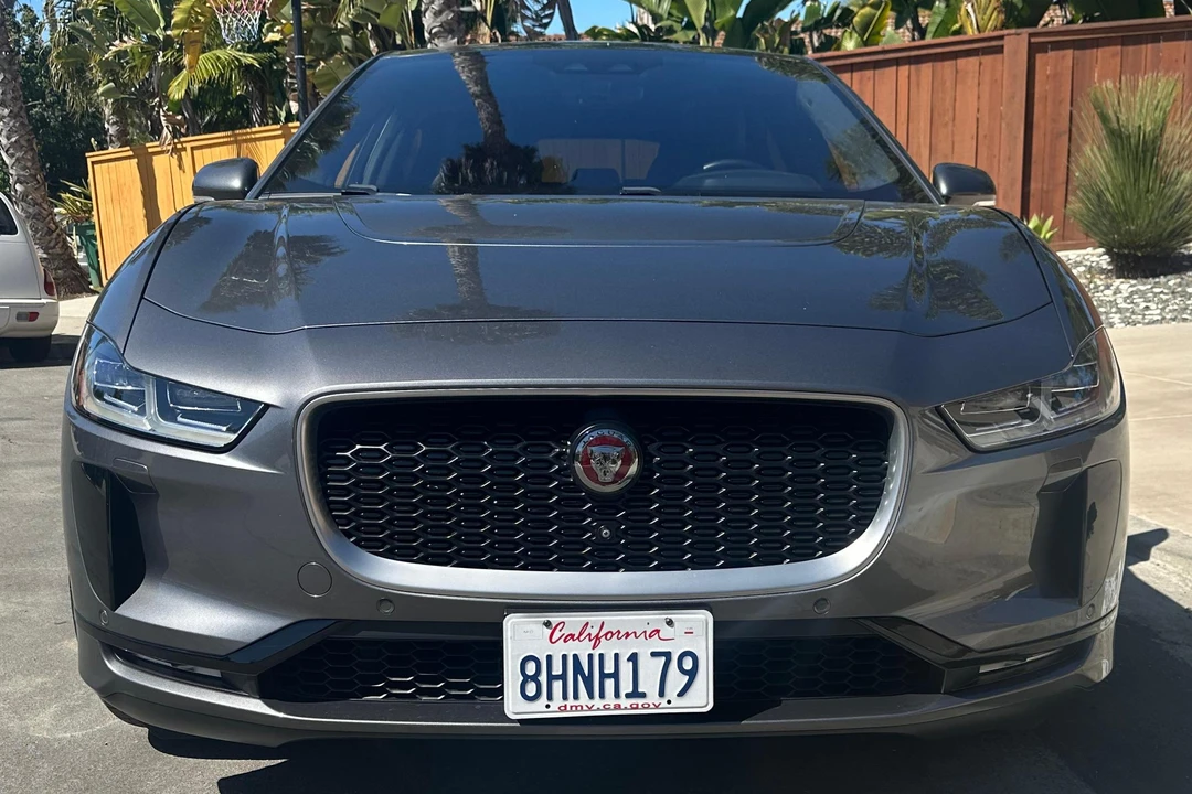 2019 Jaguar I-Pace - Image 2 of 31