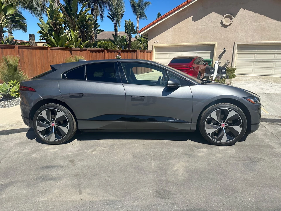 2019 Jaguar I-Pace - Image 22 of 31