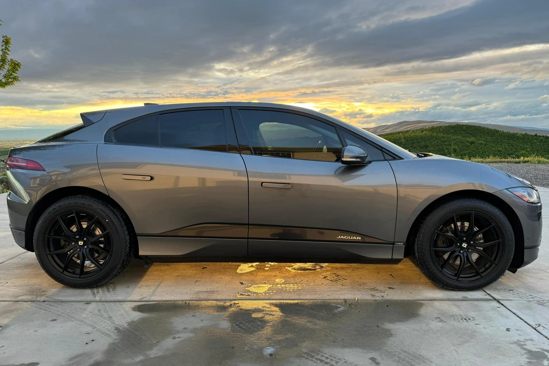 2019 Jaguar I-Pace - Image 13 of 31