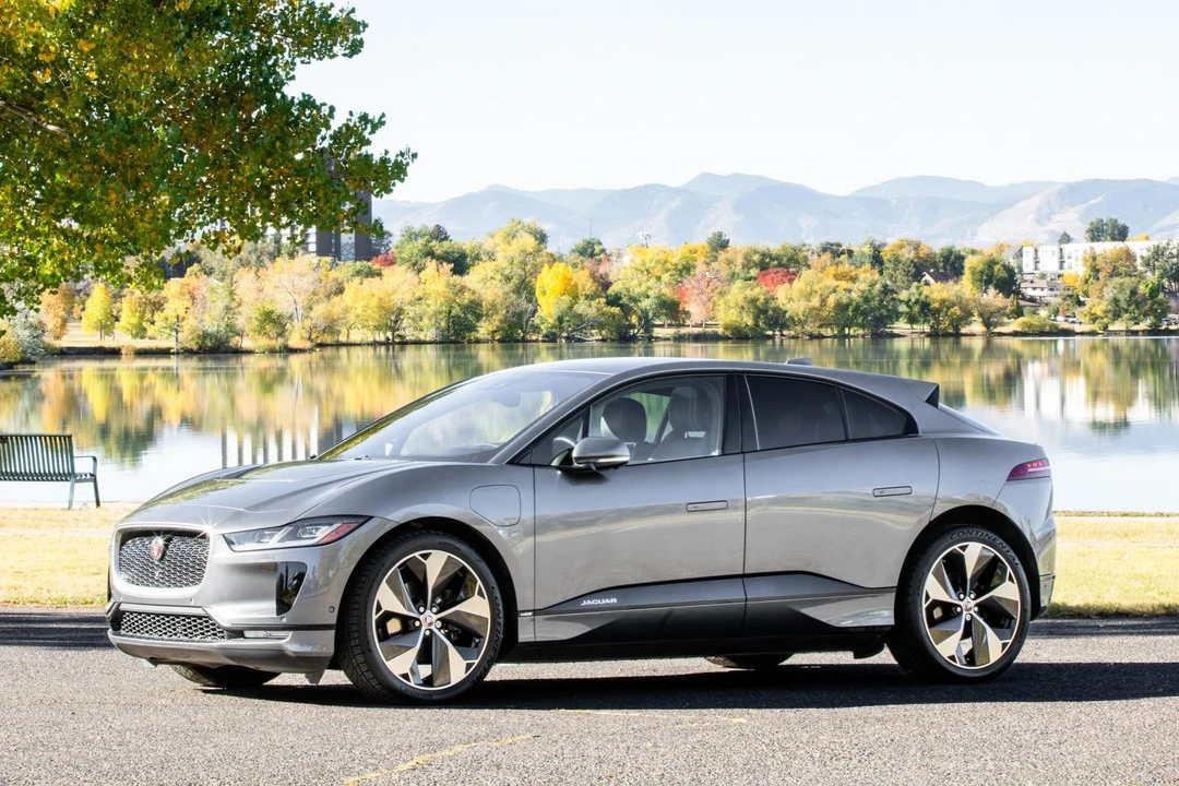 2019 Jaguar I-Pace - Image 7 of 31
