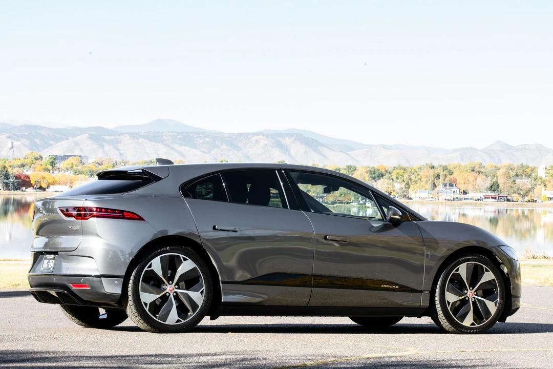 2019 Jaguar I-Pace - Image 13 of 31