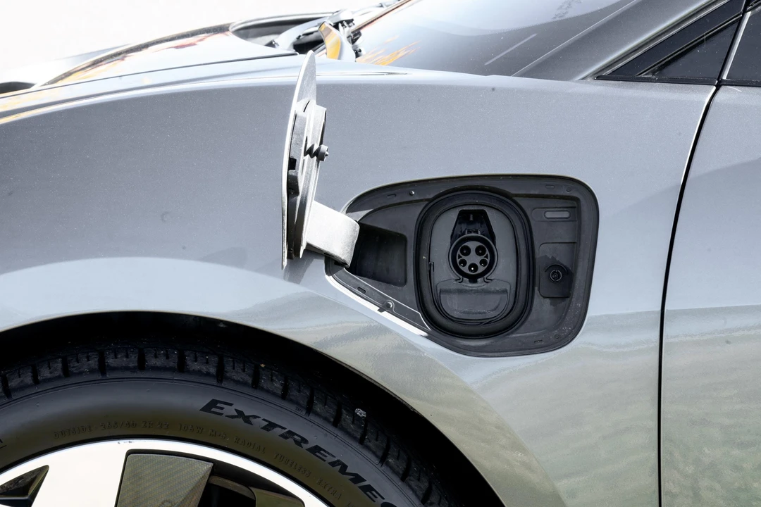 2019 Jaguar I-Pace - Image 21 of 31