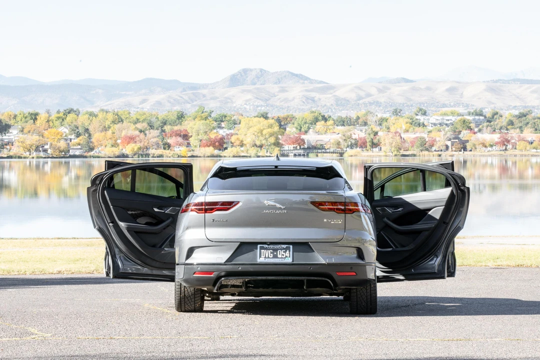 2019 Jaguar I-Pace - Image 17 of 31