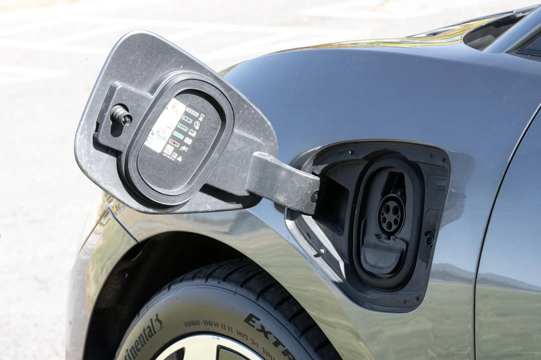 2019 Jaguar I-Pace - Image 22 of 31
