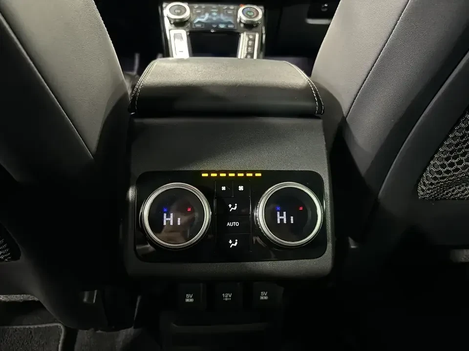 2019 Jaguar I-Pace - Image 18 of 20