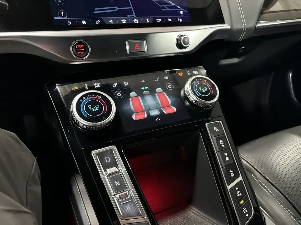 2019 Jaguar I-Pace - Image 12 of 20