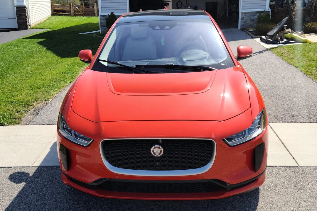 2019 Jaguar I-Pace - Image 2 of 31