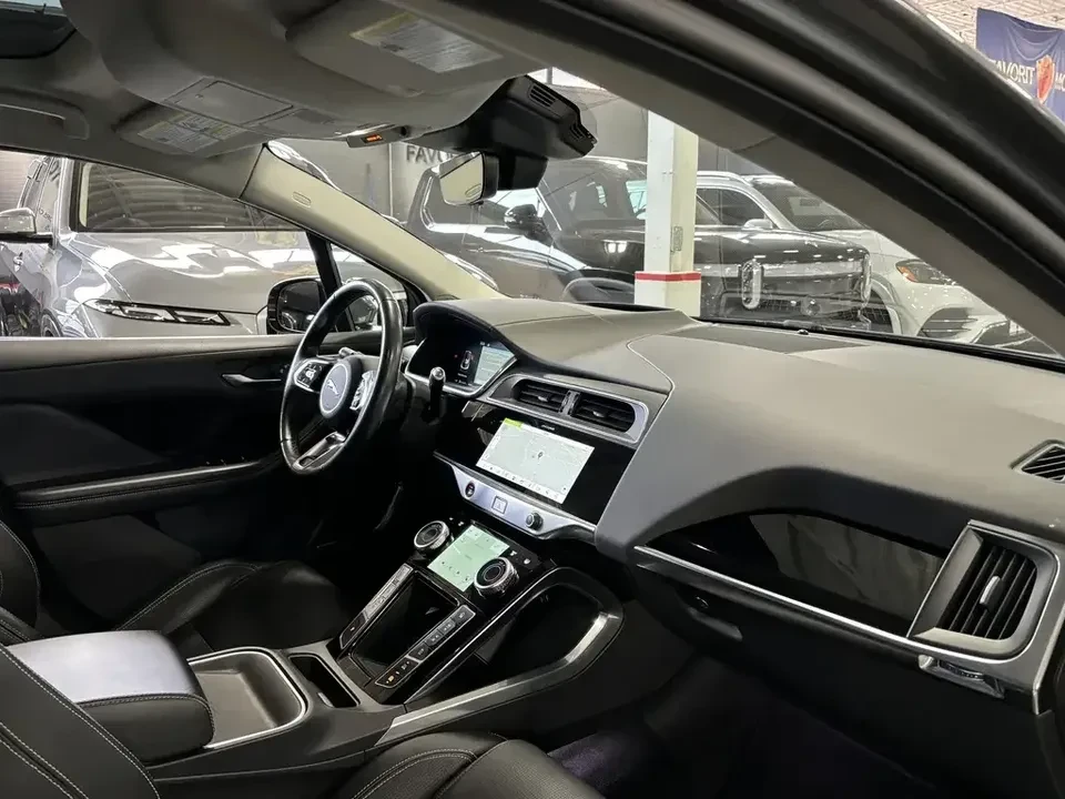 2019 Jaguar I-Pace - Image 10 of 19
