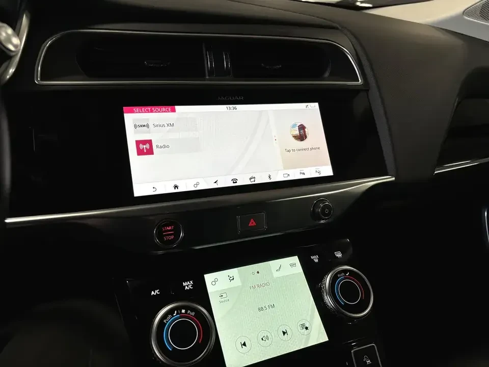 2019 Jaguar I-Pace - Image 8 of 19