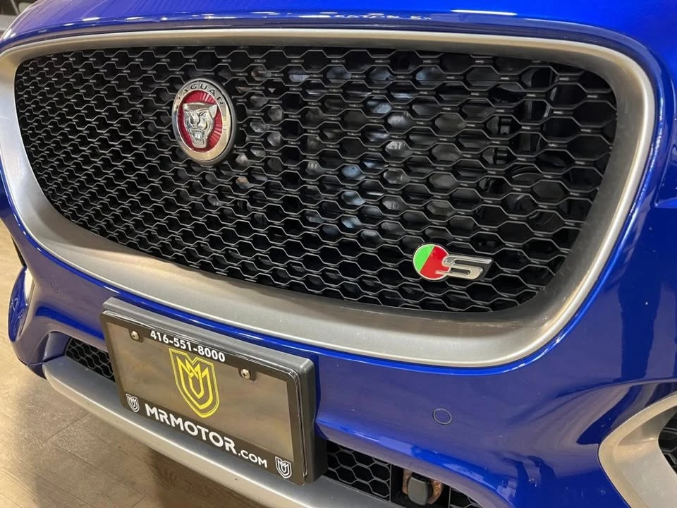 2019 Jaguar F-Pace SVR - Image 17 of 18