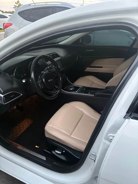 2019 Jaguar XE - Image 2 of 3