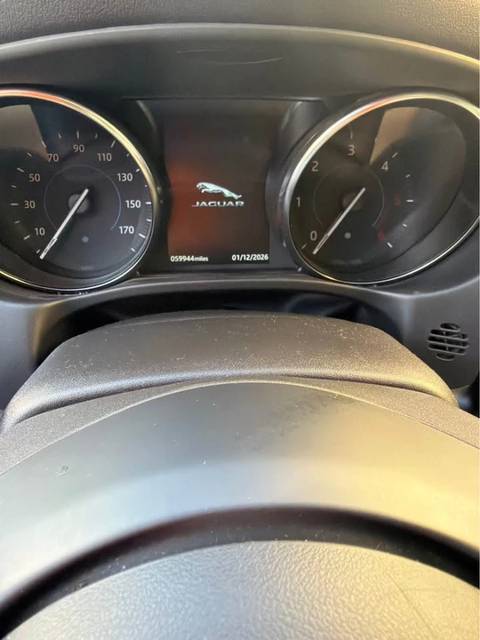 2019 Jaguar XE - Image 3 of 10