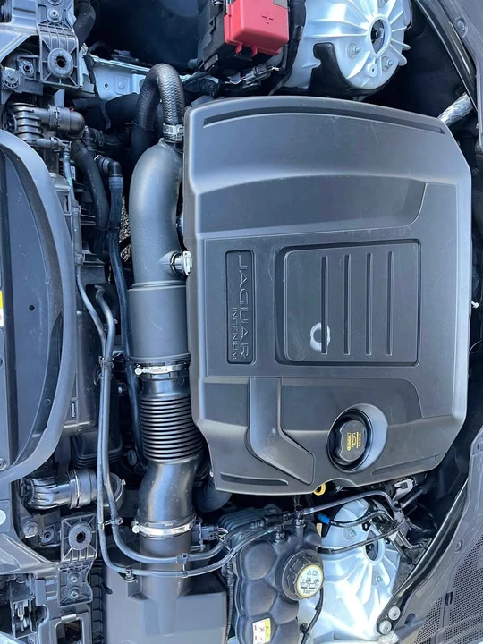 2019 Jaguar XE - Image 20 of 20