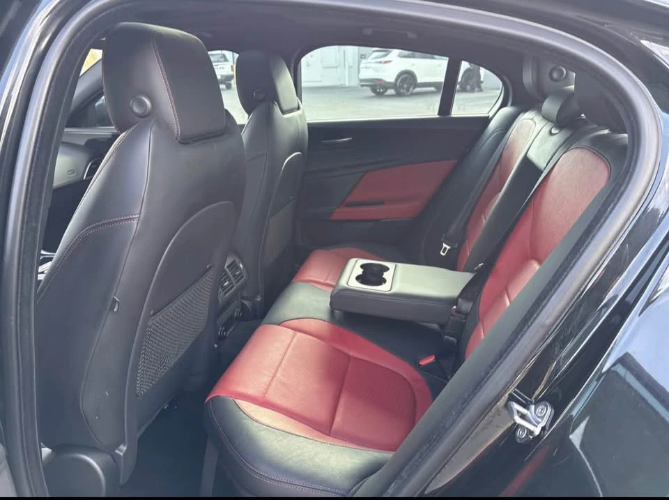 2019 Jaguar XE - Image 6 of 7