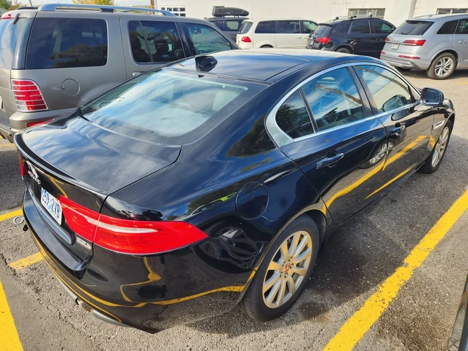 2019 Jaguar XE - Image 2 of 6