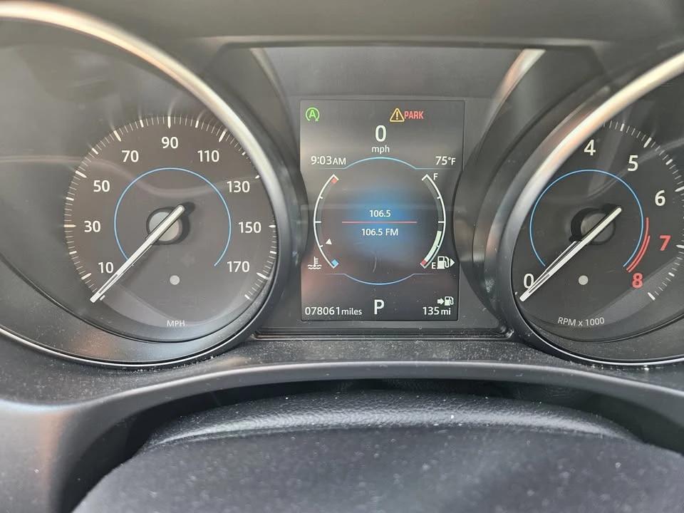2019 Jaguar XE - Image 11 of 18