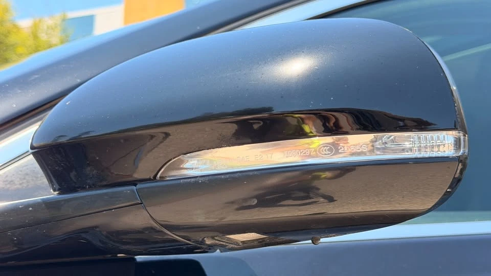 2019 Jaguar XE - Image 14 of 20