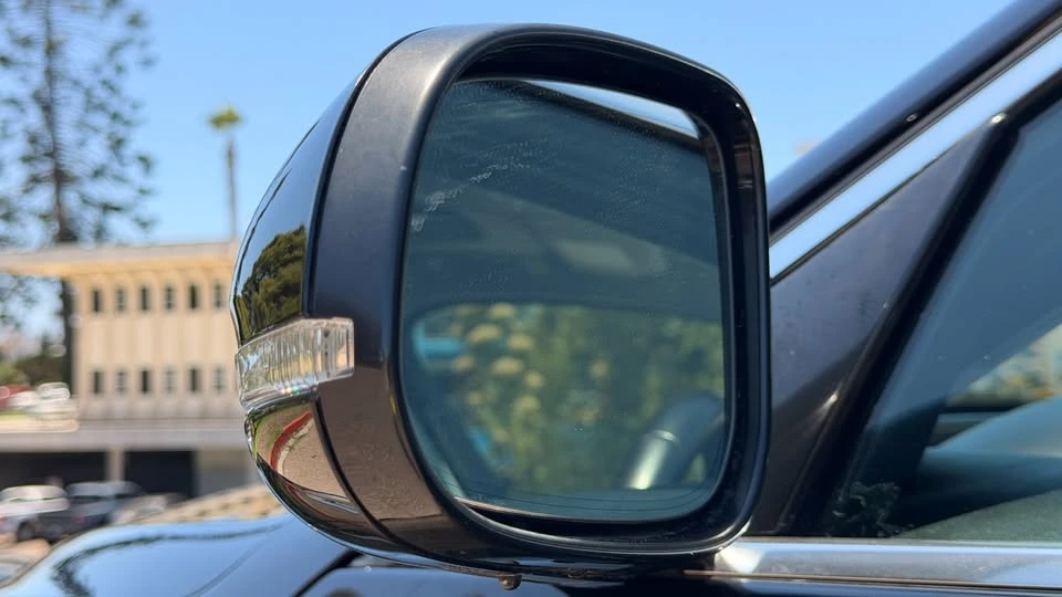 2019 Jaguar XE - Image 15 of 20