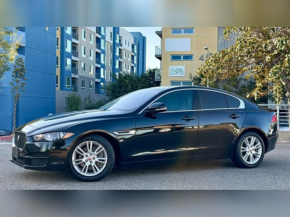 2019 Jaguar XE - Image 3 of 20