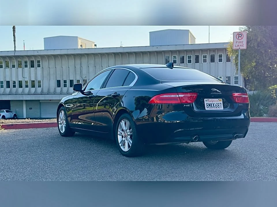 2019 Jaguar XE - Image 2 of 20