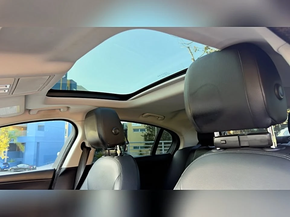 2019 Jaguar XE - Image 20 of 20