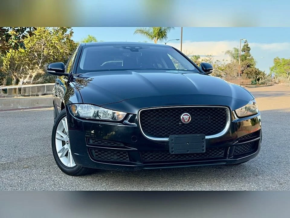 2019 Jaguar XE - Image 6 of 20
