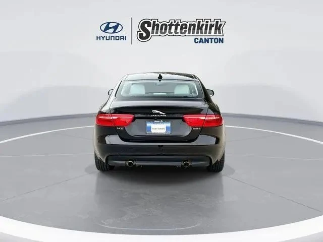 2019 Jaguar XE - Image 7 of 20