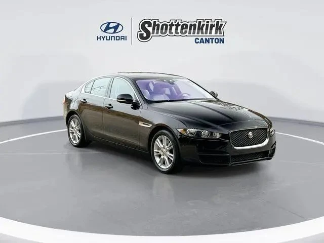 2019 Jaguar XE - Image 2 of 20