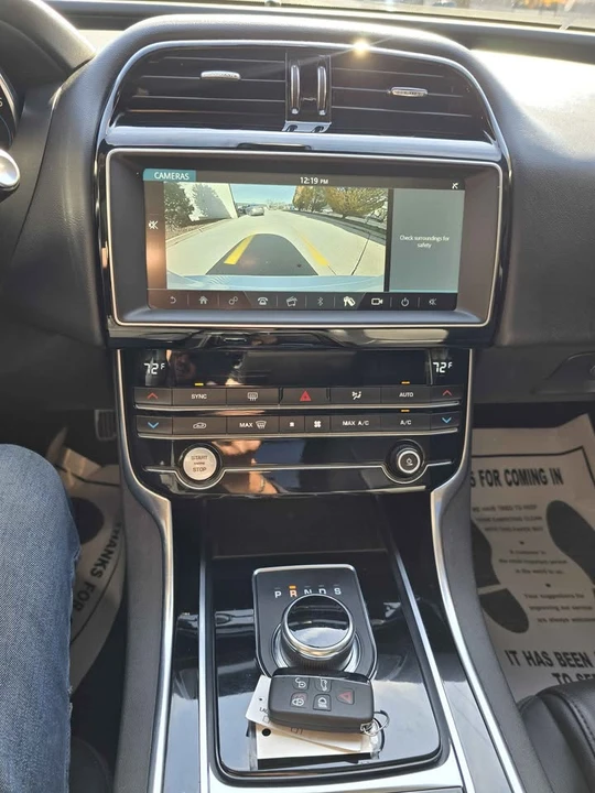 2019 Jaguar XE - Image 20 of 20