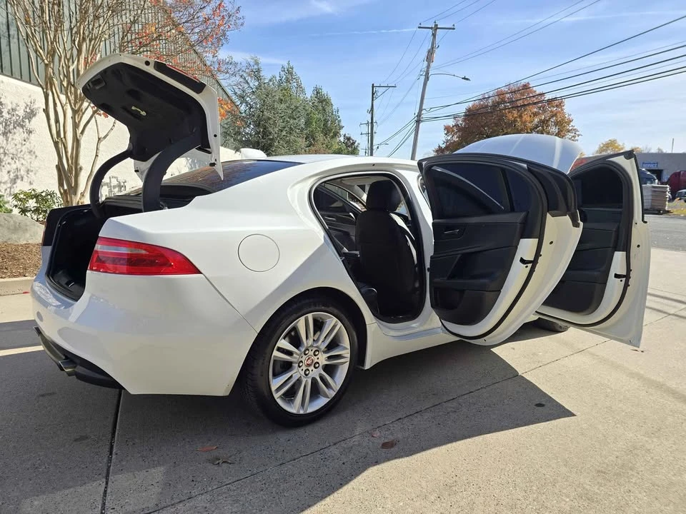 2019 Jaguar XE - Image 19 of 20