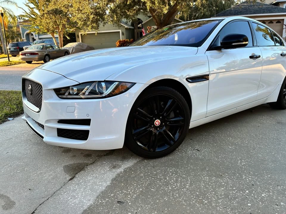 2019 Jaguar XE - Image 3 of 9