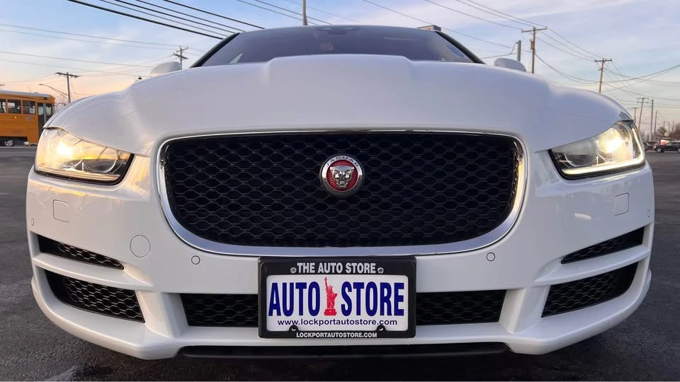 2019 Jaguar XE - Image 20 of 20