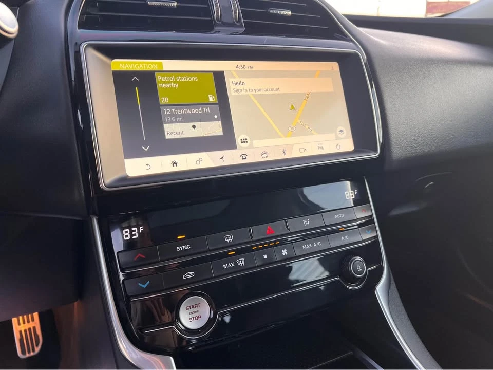 2019 Jaguar XE - Image 11 of 20