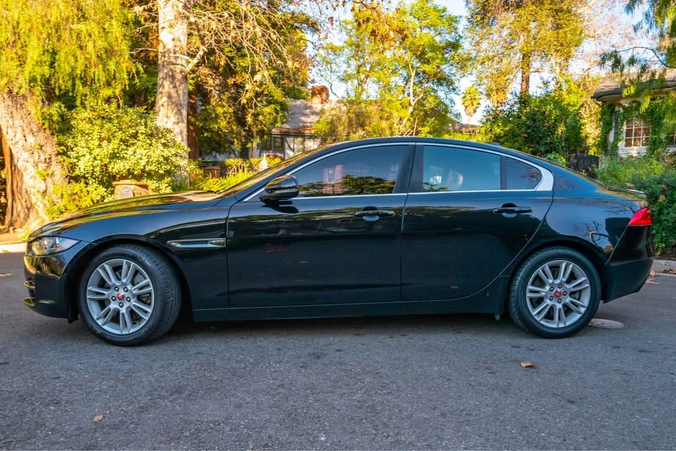 2019 Jaguar XE - Image 6 of 19
