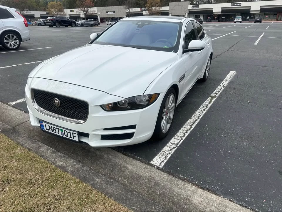 2019 Jaguar XE - Image 3 of 12