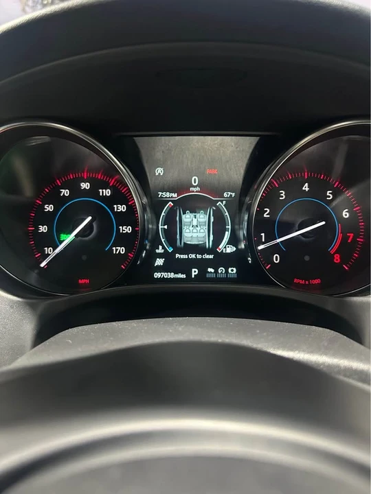 2019 Jaguar XE - Image 8 of 12